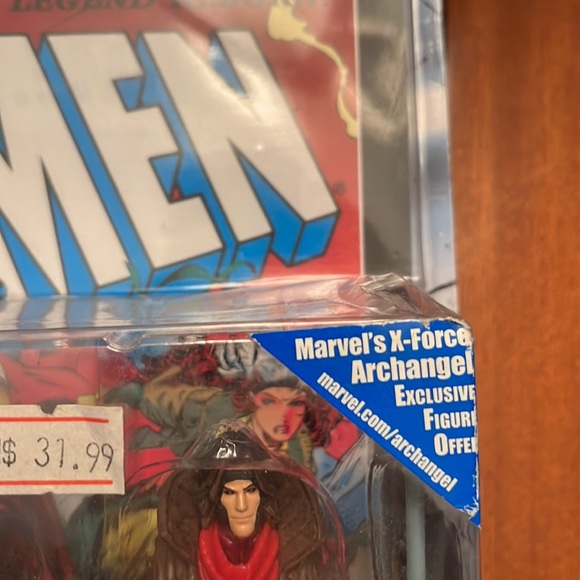 Marvel Universe Marvel’s X-Force Archangel exclusive figure offer - Picture 3 of 5